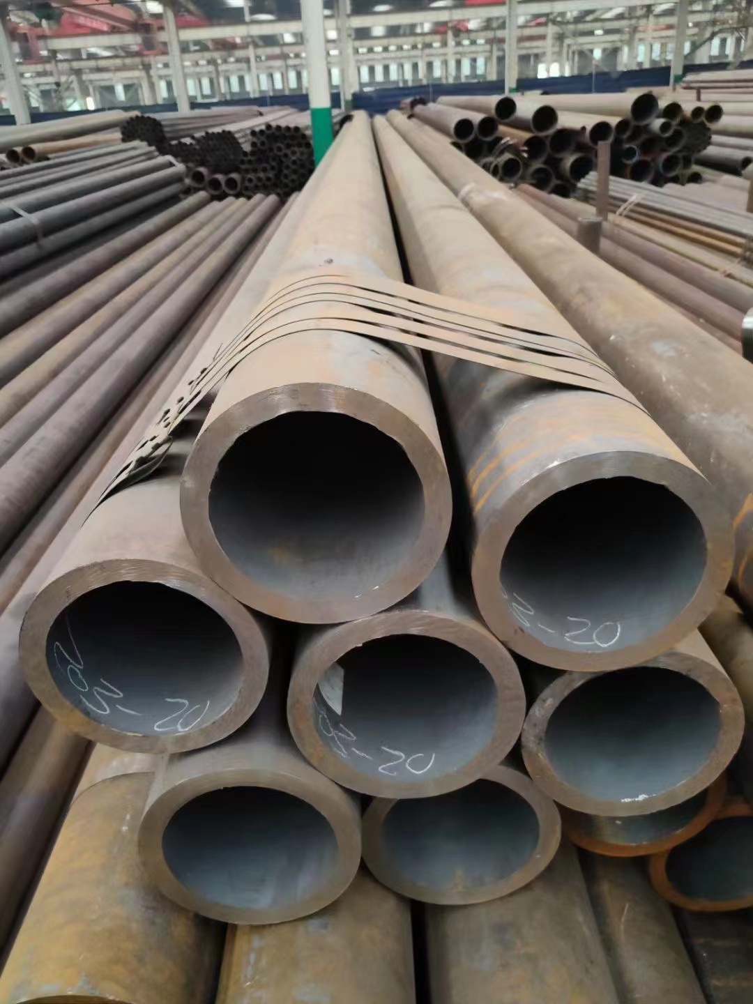 <a href='http://m.twmedia.cn/' target='_blank' style='color:#0000FF; text-decoration:underline;'>無錫無縫鋼管</a>直徑406壁厚10毫米現貨 無錫<a href='http://m.twmedia.cn/' target='_blank' style='color:#0000FF; text-decoration:underline;'>無縫鋼管</a>直徑406壁厚10毫米現貨